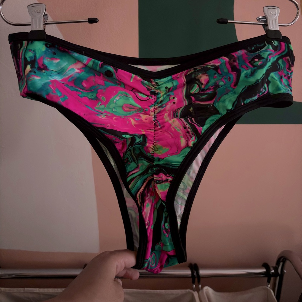 NEW Rolita Couture Matching Rave Bottom and Cap Sleeve Bolero Top. Never Worn - Picture 9 of 9